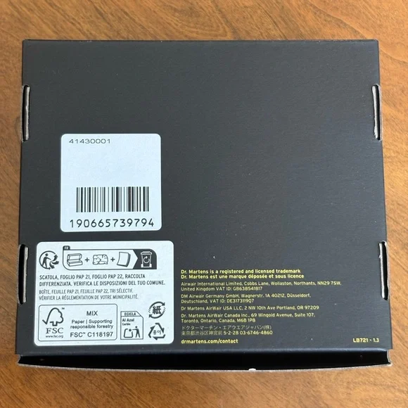 Dr Martens - Picture 5 of 5